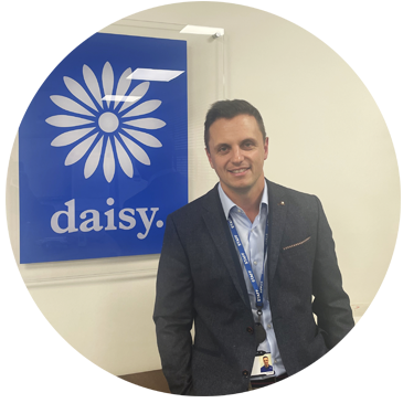 picture of a Daisy employee